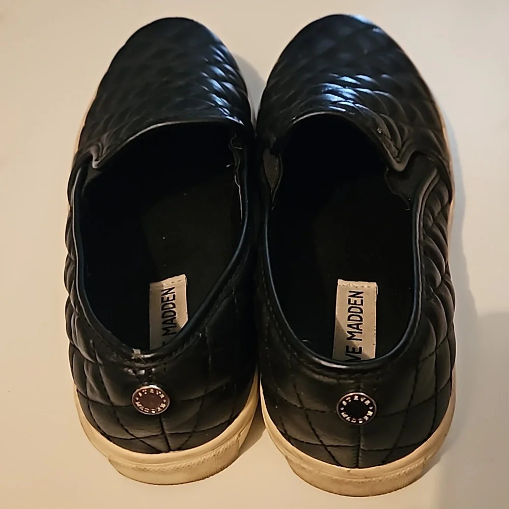 Steve Madden black quilted slip-on sneakers size 7.5